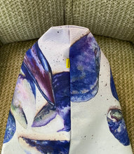 Load image into Gallery viewer, Shows the side seam to the bottom joining with the 2.5" width at the bottom.  The Mussel Shell bag is the sample in this photo.